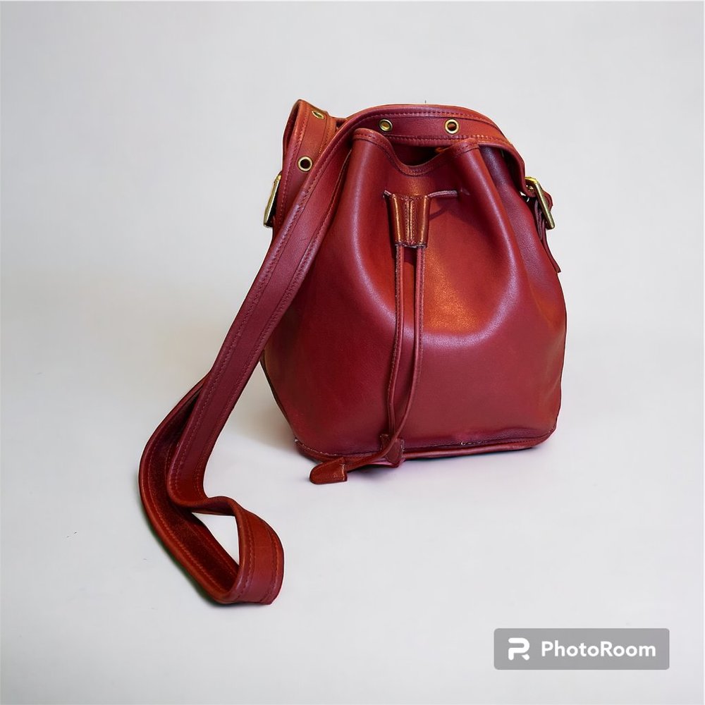 Vintage Red Coach 9952 Lula’s Legacy Purse Red Leather Drawstring K4D-9952